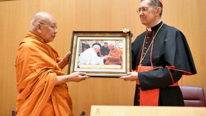 Chư Tăng Thái Lan đến Vatican tham dự diễn đàn đối thoại liên tôn