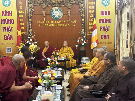 Tăng đoàn Phật giáo Nepal thăm T.Ư Giáo hội Phật giáo Việt Nam