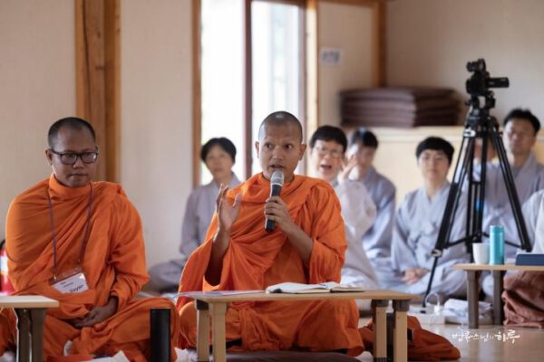 Hội Phật giáo Jungto tổ chức chương trình trải nghiệm cho các nhà lãnh đạo và nhà hoạt động trẻ của Mạng lưới Phật tử Dấn thân Quốc tế