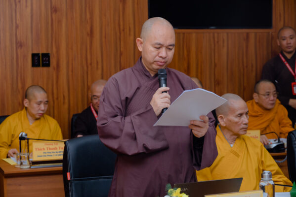 TT. Thích Đức Thiện báo cáo sơ kết công tác Phật sự 6 tháng đầu năm 2023