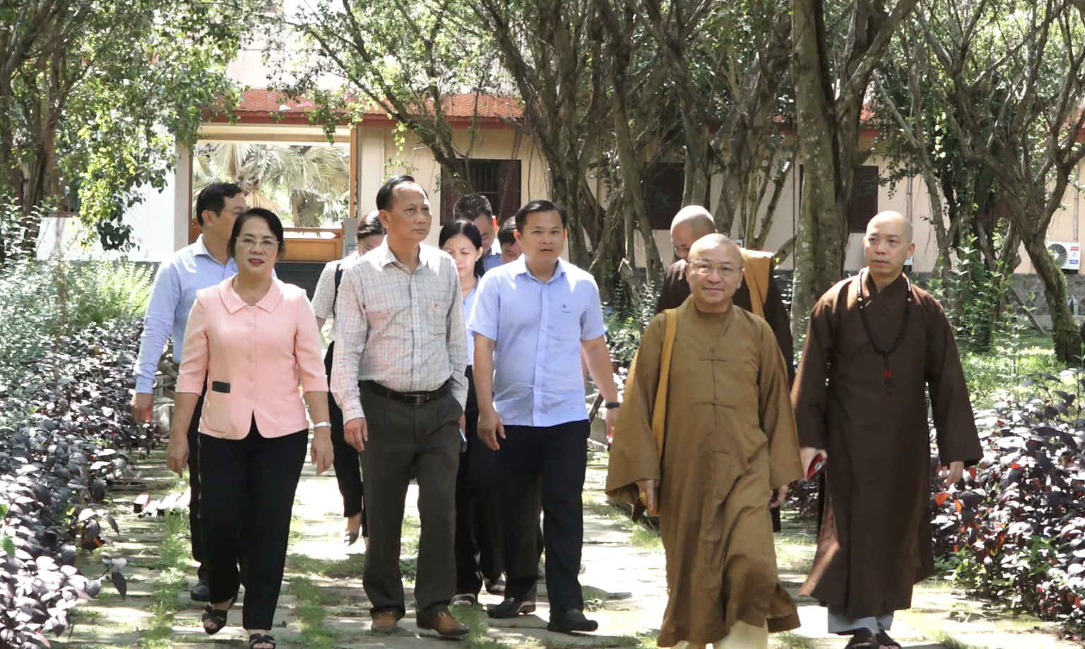 Uỷ ban MTTQVN thành phố thăm Tăng Ni sinh tại Học viện Phật giáo Việt Nam tại TP.HCM