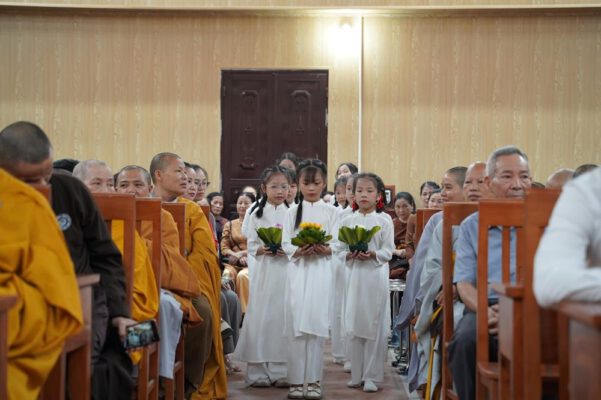 Tổ chức lễ Phật Đản