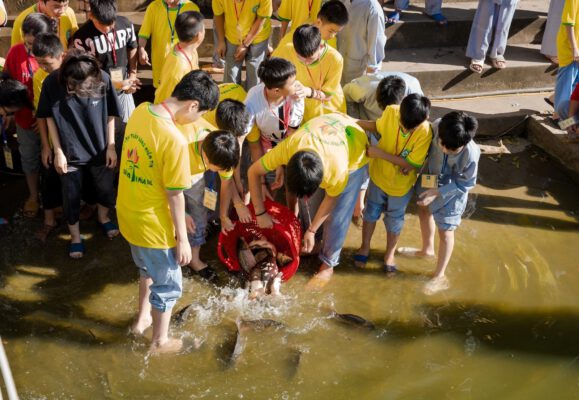 Một mùa hè nữa lại về, là khoảng thời gian các bạn nhỏ được nghỉ ngơi, vui chơi sau thời gian học tập vất vả. Chắc chắn rất nhiều bậc phụ