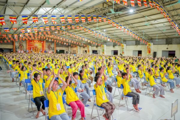 Tối ngày 7/7/2024 tại chùa Khai Nguyên đã trang nghiêm tổ chức lễ khai mạc Khóa tu mùa hè “Hội trại thắp sáng niềm tin” lần thứ 9 đợt 1