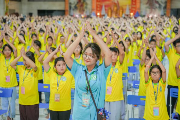 Tối ngày 7/7/2024 tại chùa Khai Nguyên đã trang nghiêm tổ chức lễ khai mạc Khóa tu mùa hè “Hội trại thắp sáng niềm tin” lần thứ 9 đợt 1