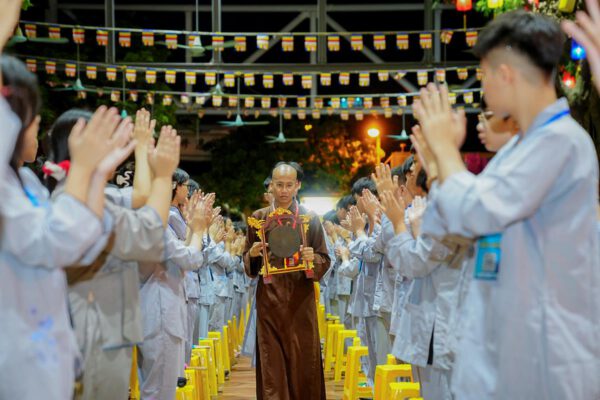 Tối ngày 29/6/2024 tại chùa Bằng -  Linh Tiên Tự đã trang nghiêm tổ chức lễ khai mạc khóa tu tuổi trẻ lần thứ XII năm 2024