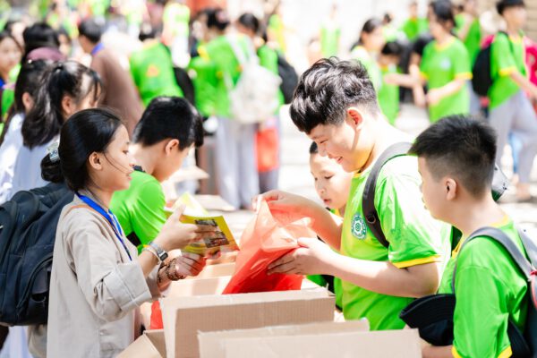 Sáng ngày 11/7/2024 tại chùa Khai Nguyên đã diễn ra lễ Bế mạc Khóa tu mùa hè “Thắp sáng niềm tin lần thứ IX" đợt I năm 2024