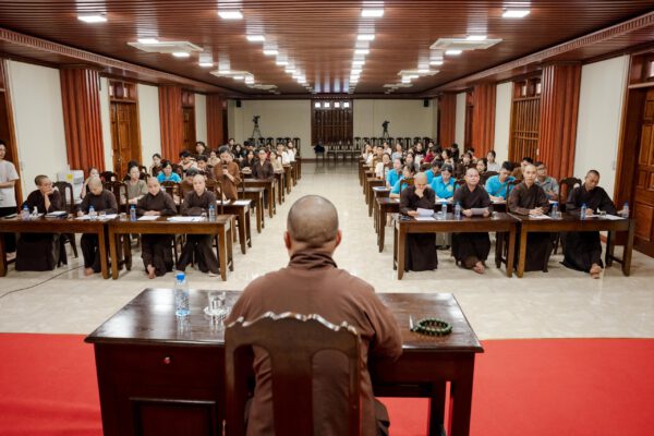 Ngày 30/6/2024 tại chùa Khai Nguyên đã diễn ra buổi tập huấn cho các thành viên tình nguyện viên trong Khóa tu Mùa hè 2024 đợt I