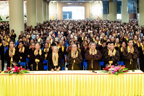 tại Chùa Khai Nguyên đã diễn ra Đại lễ Vu Lan Báo Hiếu PL.2568 - DL.2024 và quy tụ hơn 20.000 nhân dân và Phật tử thập phương về tham dự.