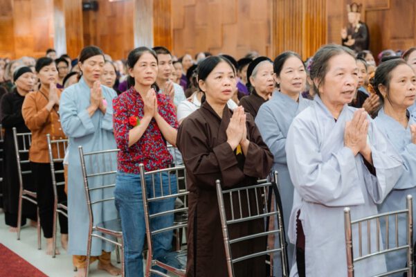 Tại Chùa Yên Quán Thượng tọa Thích Giác Minh quang lâm thuyết giảng với chủ đề “ý nghĩa lễ Vu lan- đền báo tứ trọng ân” nhân mùa Vu lan