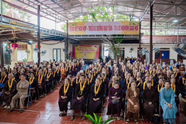 Hạ trường chùa Cam Lộ đã tổ chức thành công Khoá cộng tu với sự tham dự của hơn 200 Phật tử đến từ các chùa, các Đạo tràng trên địa bàn