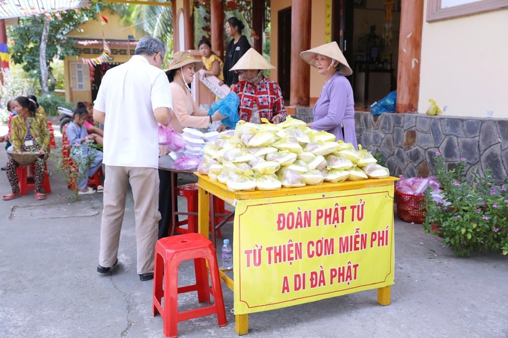 Lễ Vu lan Báo hiếu ngày càng được lan rộng và được xem như một dịp để làm việc thiện, báo đáp công ơn mẹ cha