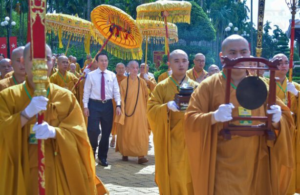 Tại Khu Di tích lịch sử cấp Quốc gia Ngã Ba Giồng đã diễn ra Lễ tưởng niệm các anh hùng, liệt sĩ do Ủy ban MTTQVN H.Hóc Môn phối hợp BTS