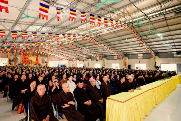 Tại mái già lam Khai Nguyên đang diễn ra pháp hội địa tạng thường kỳ vào ba ngày từ ngày 20 tháng 9 đến ngày mùng 22 tháng 9 năm 2024