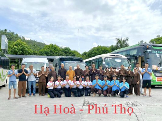 Chùa Khai Nguyên chư Tăng, Ni và Phật tử đã thực hiện chuyến từ thiện tới các tỉnh thành Phía Bắc bị ảnh hưởng nặng nề bởi tình trạng mưa bão