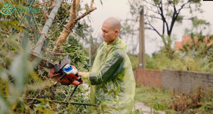 Đạo tràng TTHHVN chùa Khai Nguyên đã phối hợp với các cấp chính quyền tham gia hỗ trợ khắc phục hậu quả bão số 3 Yagi tại Quảng Ninh